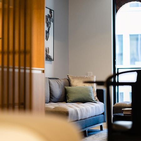 Skye Suites 시드니 객실 사진 A room at the hotel