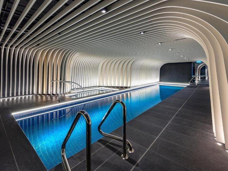Skye Suites 시드니 외부 사진 The pool at the 2018-opened The Standard, East Village