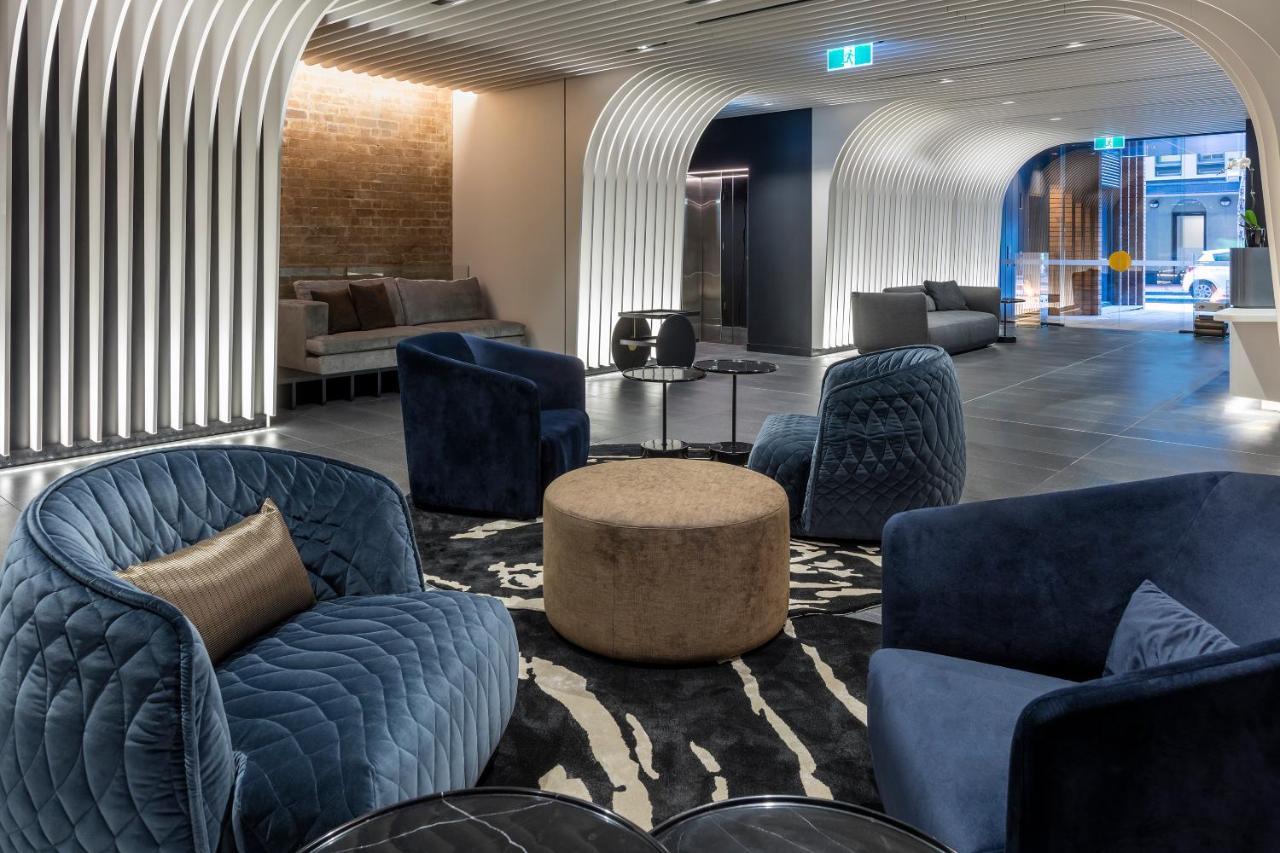Skye Suites 시드니 외부 사진 The lounge at the airport